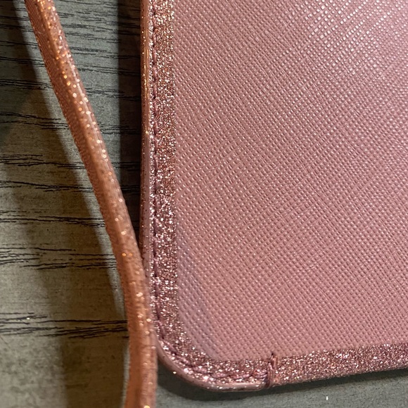 Kate Spade ♠️ muted pink wristlet. - Picture 7 of 7